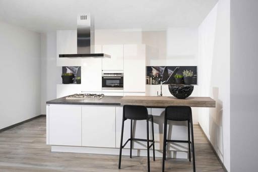 U wilt een keuken met eiland? Veel keus, lage nettoprijzen U wilt een keuken met eiland? Veel keus, lage nettoprijzen