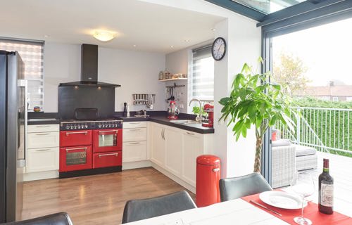 Keuken Breskens, rood fornuis